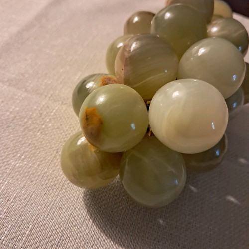 Onyx grape cluster 13 cm with large berries like new