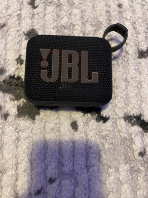 JBL GO4 Bluetooth speaker like new with charging cable