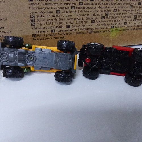 Matchbox toy cars used, set of 4 trucks and construction vehicles