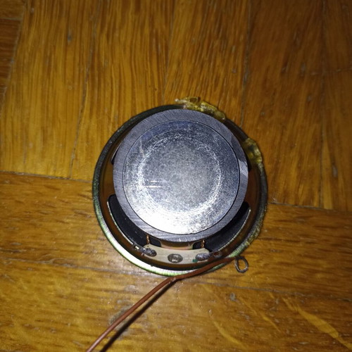 Speakers set of 4 used, different sizes and volumes