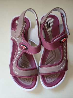 Rubber sandals size 37