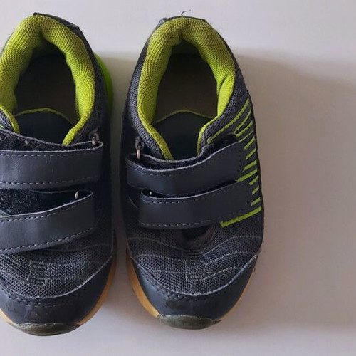 Children's athletic shoes size 25 used, gray and green