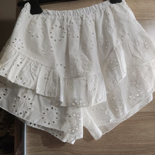 Guipure set skort and bustier like new, white