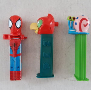 3 Χ Pez χωρίς περιεχόμενο Spiderman-Garry-παπαγάλος