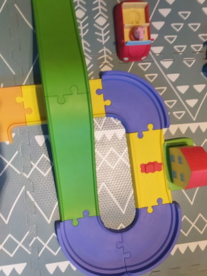 Η πόλη της Peppa με αυτοκίνητο και ήχο, ολοκαίνουργιο στο κουτί του