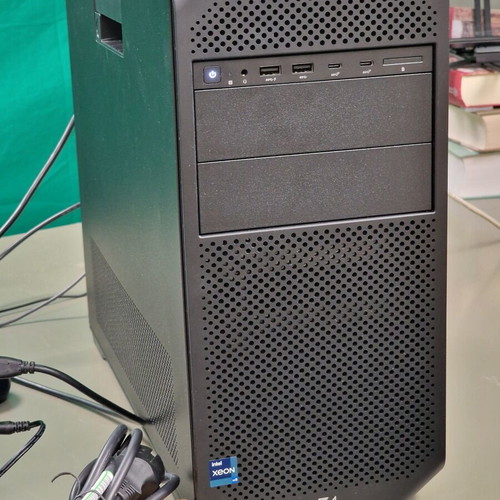 HP Z4 G5 Workstation Xeon w5-2445 64GB DDR5 ECC RAM