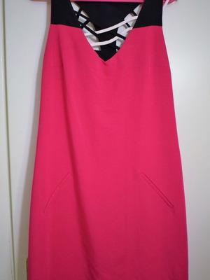 Dress pink and black used, size Small