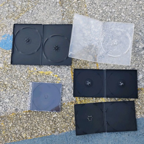 CD and DVD cases new, sold per piece