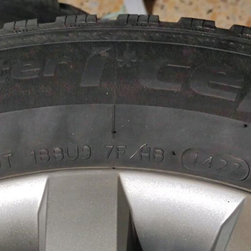 Hankook Winter i*cept RS3 215/60 R16 tires set of 4 new with rim