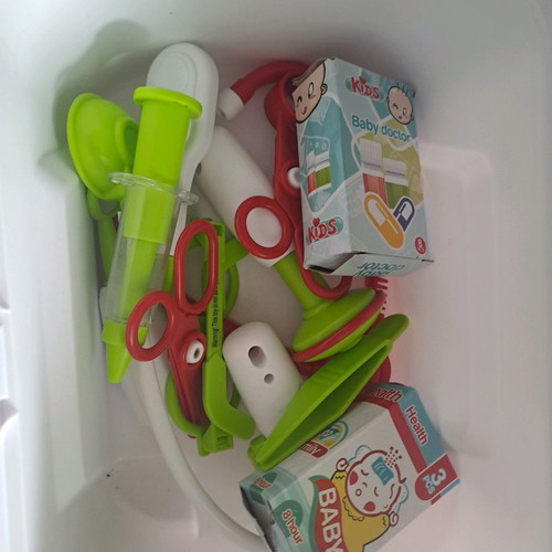 Little Doctor medical set used, complete in box
