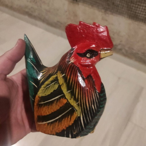 Wooden carved rooster hand-painted from Indonesia like new 15x14x7cm