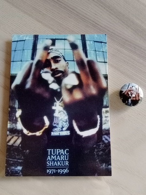 Κάρτα και κονκάρδα Tupac καινούργια, μέγεθος postcard 10x15