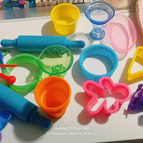 Playdough molds with machine like new