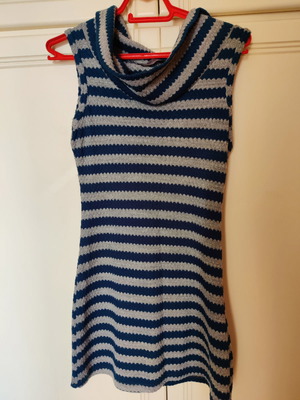 Φόρεμα Attrativo μεταχειρισμένο, small, χειμωνιάτικο, αμάνικο, γκρι