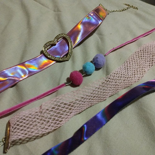 Choker necklace set iridescent pink mauve, like new, Stradivarius