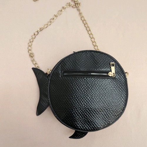 Kling crossbody bag like new, fish-shaped, black