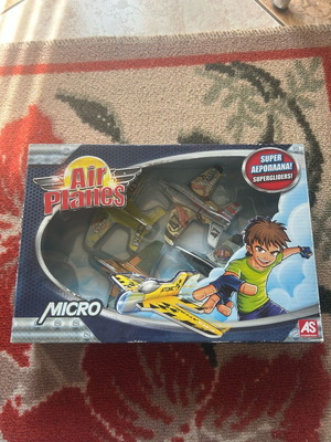 Air planes toy new, pack of 4 aerodynamic planes