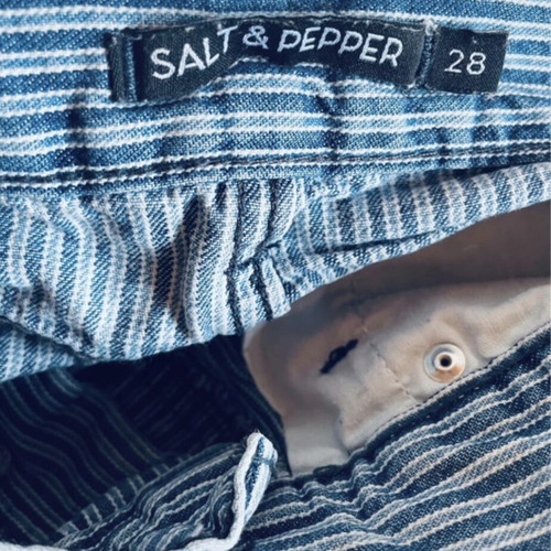 Salt and Pepper denim shorts medium, like new, blue and white