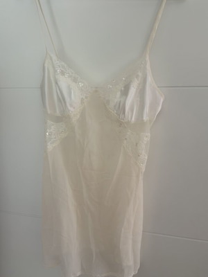 Victoria's Secret negligee blouse M like new, white