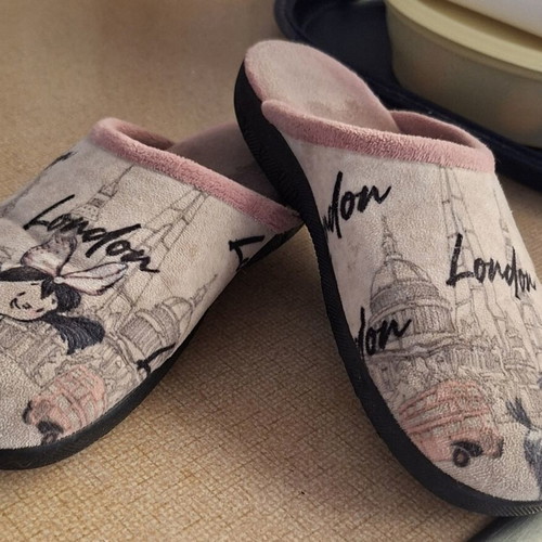 London leather slippers used with anatomical sole, size 37, beige and pink