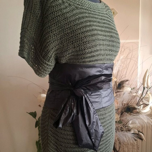 Ralph Lauren blouse like new, khaki linen knit with black belt