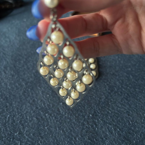 Large pearl earrings like new made of stainless steel