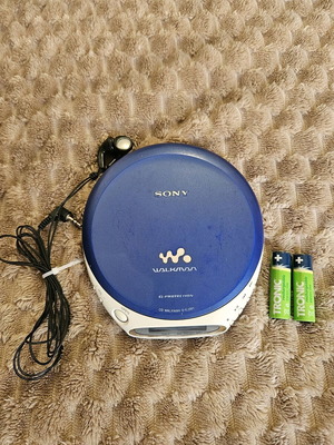 Sony Walkman D-EJ361 vintage portable CD player like new
