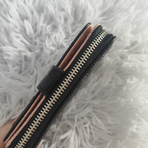 Wallet like new, ideal size, black