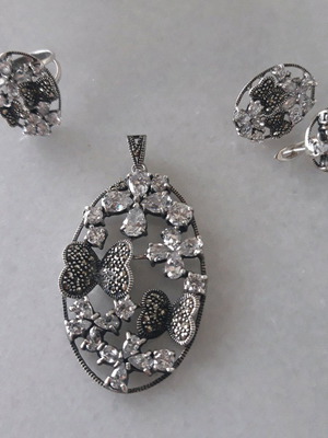 Silver set with butterflies like new