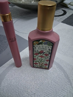 Gucci Flora Gorgeous Gardenia Eau de Parfum used set 50ml with travel spray