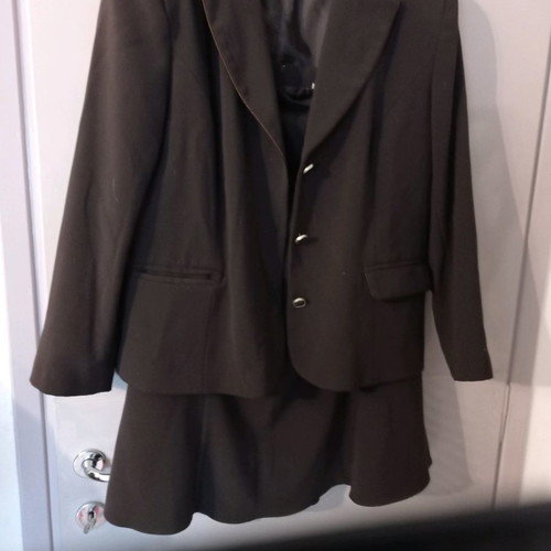 Women's suit size 54 like new