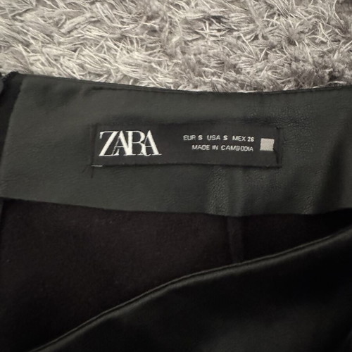Zara short leather skirt-style shorts like new, size S-M-L, black