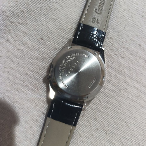 Seiko 5 automatic watch like new, gold color