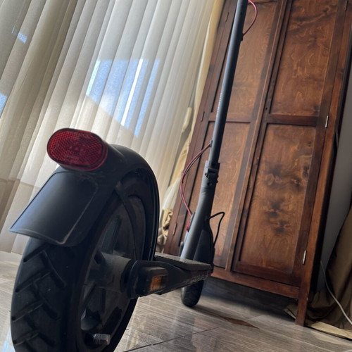 Xiaomi Electric Scooter 4, 25 km/h max speed, 35 km range
