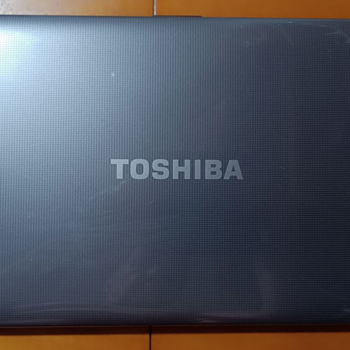 Toshiba Satellite C-855 laptop Intel Core i3 4GB RAM 500GB HDD Windows 10