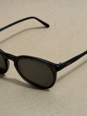 Polo sunglasses used with scratch