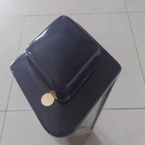 Tall vase with lid like new