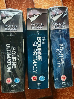 The Bourne Trilogy special DVD and book editions like new, Greek subtitles