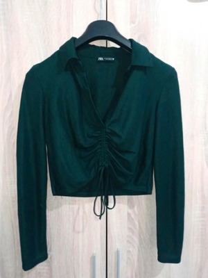 Zara crop top like new, green with ruching and drawstrings