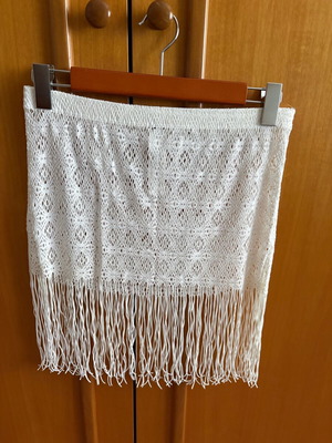 Calzedonia beachwear mini skirt like new, white, size S