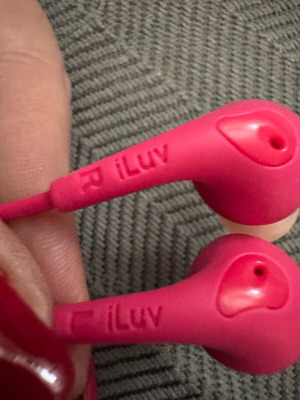 I Luv Bluetooth Earbuds like new