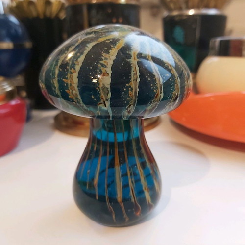 Glass Mushroom Paperweight like new, 10 cm height