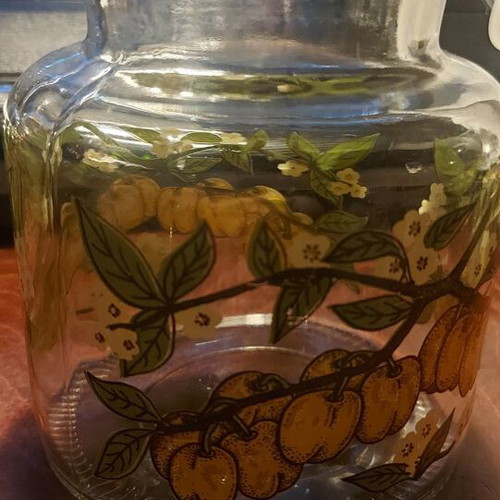 Set of 2 large glass jars with lids like new