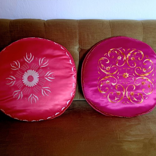 Set of two retro embroidered satin decorative pillows like new