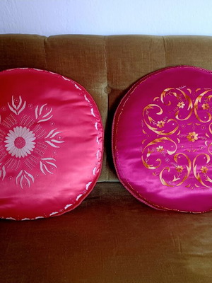 Set of two retro embroidered satin decorative pillows like new