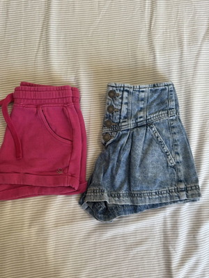 Benetton shorts like new, size 122 cm, blue and pink