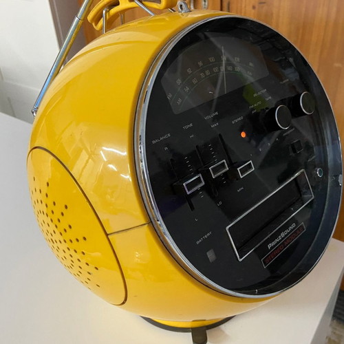 Prinzsound SM8 "Space Helmet" radio used from 1970