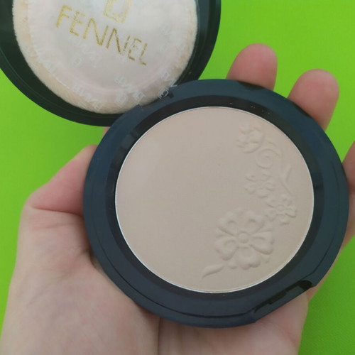 Powder named- ivory beige, new 3 euros