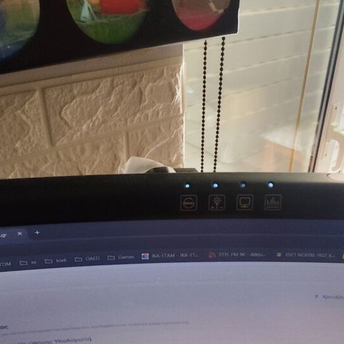 LED computer screen light with USB power and touch control like new