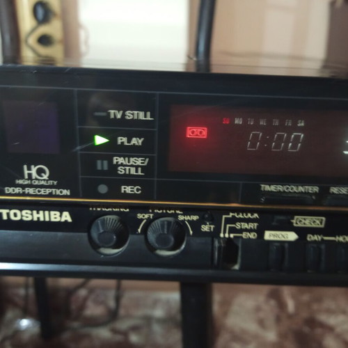 Video VHS Toshiba μεταχειρισμένο χωρίς τηλεκοντρόλ